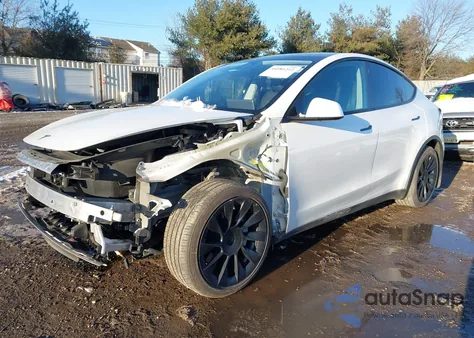 2021 Tesla Model Y Long Range Dual Motor All-Wheel Drive из США, поврежденный, VIN 5YJYGDEE3MF065541